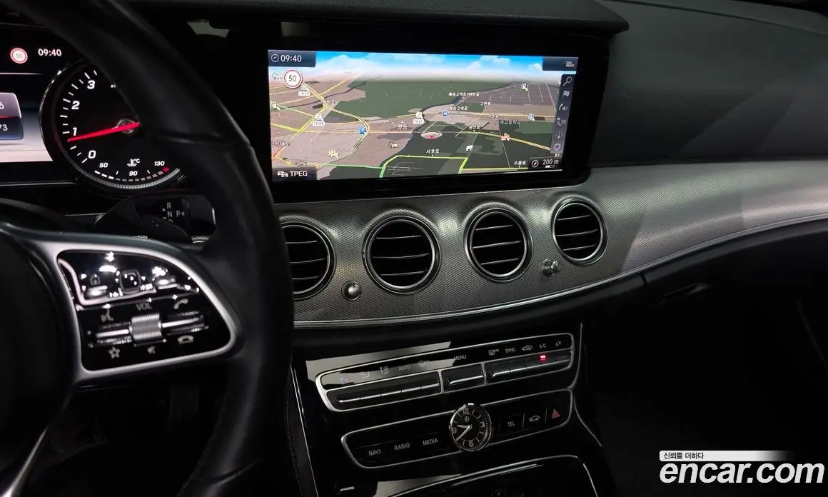 Mercedes-Benz E-Class 2018 2.0 автомат (гидро), фото 15 Mercedes-Benz E-Class 2018 2.0 автомат (гидро), фото 15