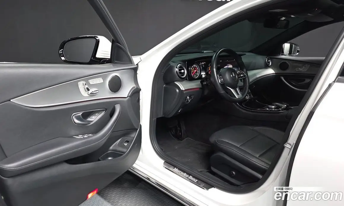Mercedes-Benz E-Class 2018 2.0 автомат (гидро), фото 10 Mercedes-Benz E-Class 2018 2.0 автомат (гидро), фото 10