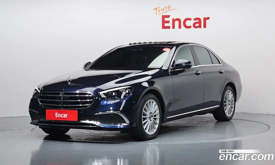 Mercedes-Benz E-Class 2022 2.0 автомат (гидро), фото 1 Mercedes-Benz E-Class 2022 2.0 автомат (гидро), фото 1