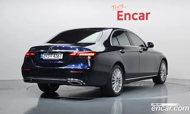 Mercedes-Benz E-Class 2022 2.0 автомат (гидро), миниатюра 2 Mercedes-Benz E-Class 2022 2.0 автомат (гидро), миниатюра 2