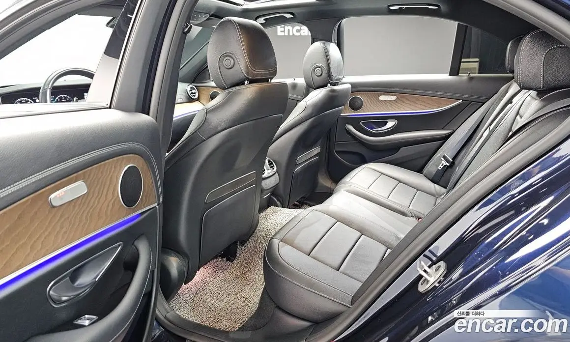 Mercedes-Benz E-Class 2022 2.0 автомат (гидро), фото 11 Mercedes-Benz E-Class 2022 2.0 автомат (гидро), фото 11