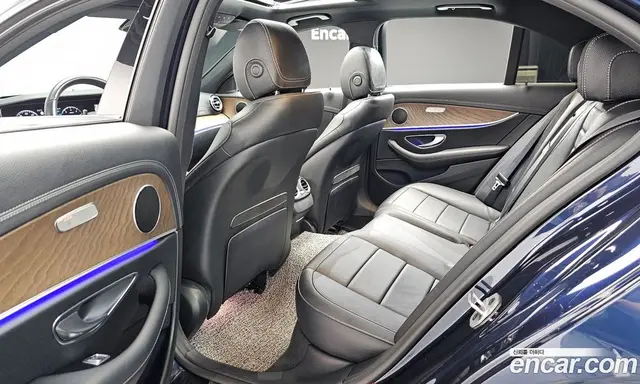 Mercedes-Benz E-Class 2022 2.0 автомат (гидро), миниатюра 11 Mercedes-Benz E-Class 2022 2.0 автомат (гидро), миниатюра 11