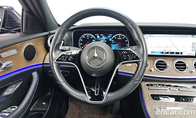 Mercedes-Benz E-Class 2022 2.0 автомат (гидро), миниатюра 12
