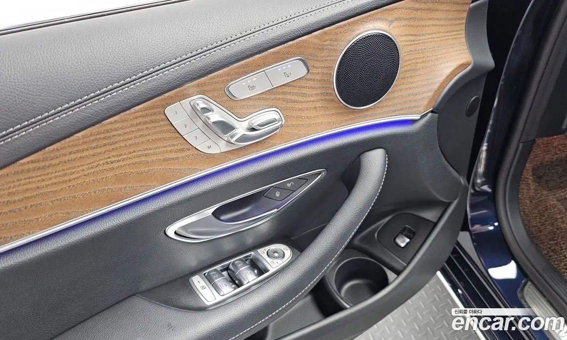 Mercedes-Benz E-Class 2022 2.0 автомат (гидро), фото 20 Mercedes-Benz E-Class 2022 2.0 автомат (гидро), фото 20