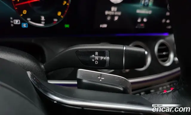 Mercedes-Benz E-Class 2023 2.0 автомат (гидро), миниатюра 12