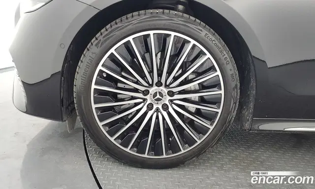 Mercedes-Benz E-Class 2024 3.0 автомат (гидро), миниатюра 5