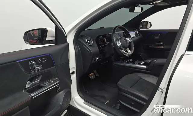 Mercedes-Benz GLA-Class 2020 2.0 автомат (гидро), миниатюра 12