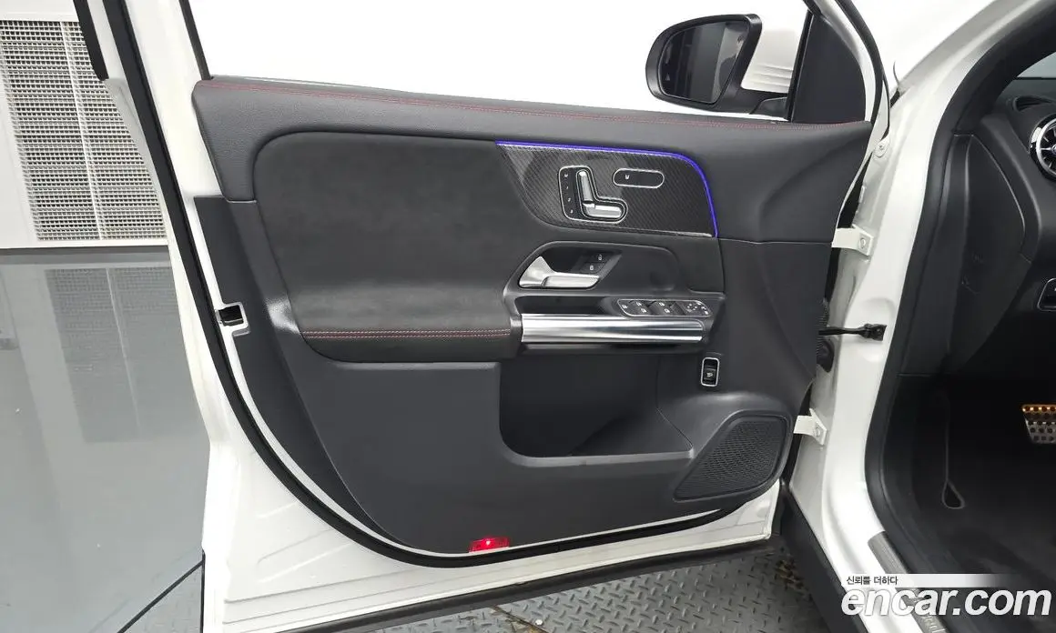 Mercedes-Benz GLA-Class 2020 2.0 автомат (гидро), фото 13