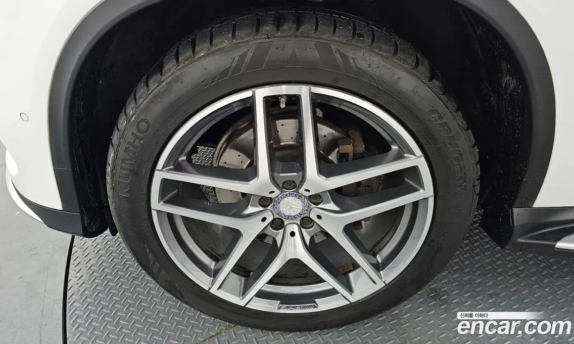 Mercedes-Benz GLE-Class 2017 3.0 автомат (гидро), фото 5 Mercedes-Benz GLE-Class 2017 3.0 автомат (гидро), фото 5