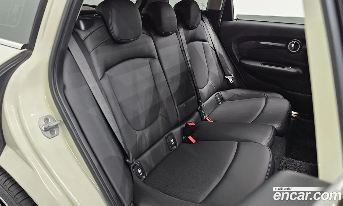 Mini Clubman 2018 2.0 автомат (гидро), фото 17 Mini Clubman 2018 2.0 автомат (гидро), фото 17