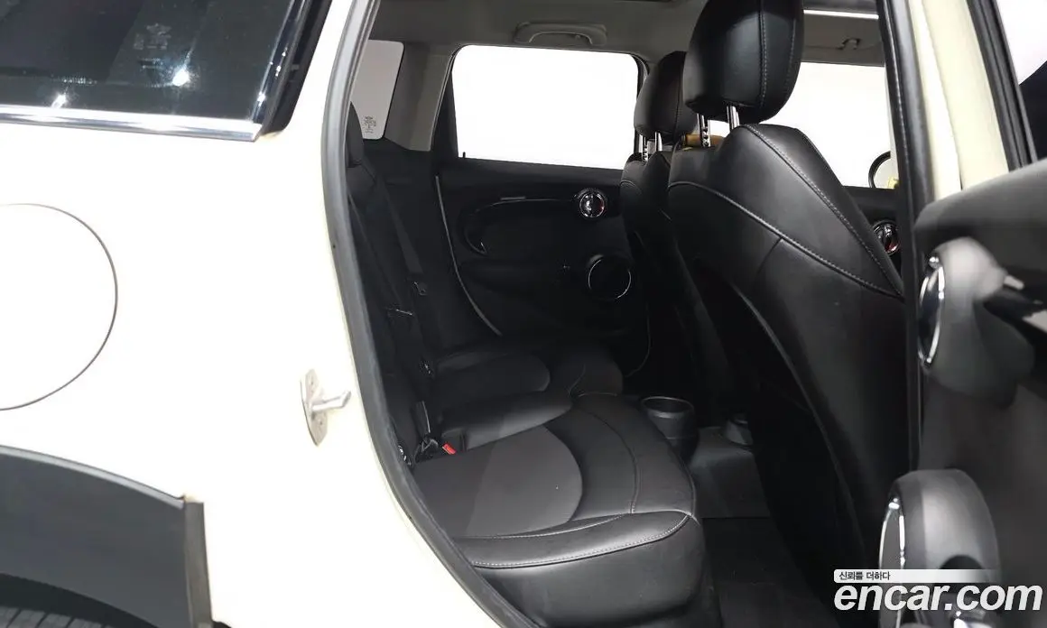 Mini Cooper 2015 1.5 автомат (гидро), фото 16 Mini Cooper 2015 1.5 автомат (гидро), фото 16
