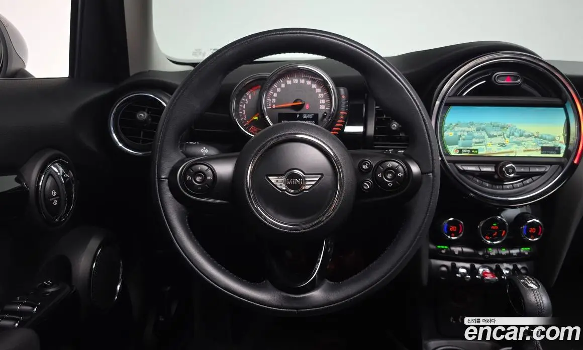 Mini Cooper 2015 1.5 автомат (гидро), фото 17 Mini Cooper 2015 1.5 автомат (гидро), фото 17