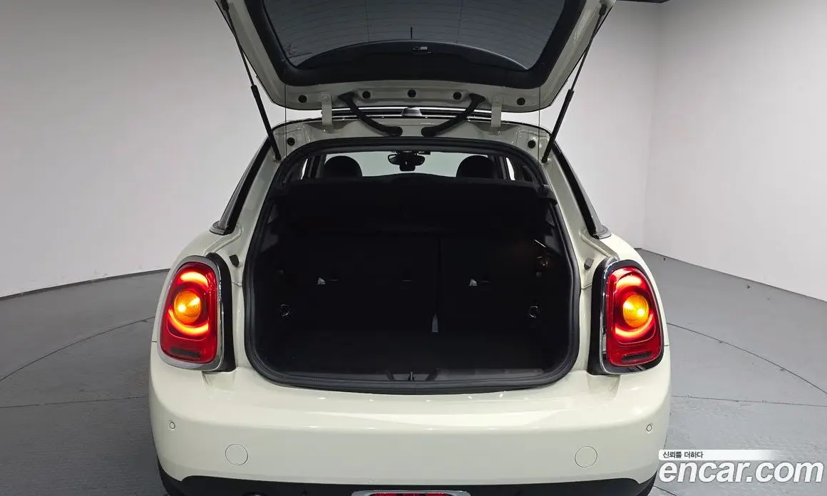 Mini Cooper 2015 1.5 автомат (гидро), фото 25 Mini Cooper 2015 1.5 автомат (гидро), фото 25