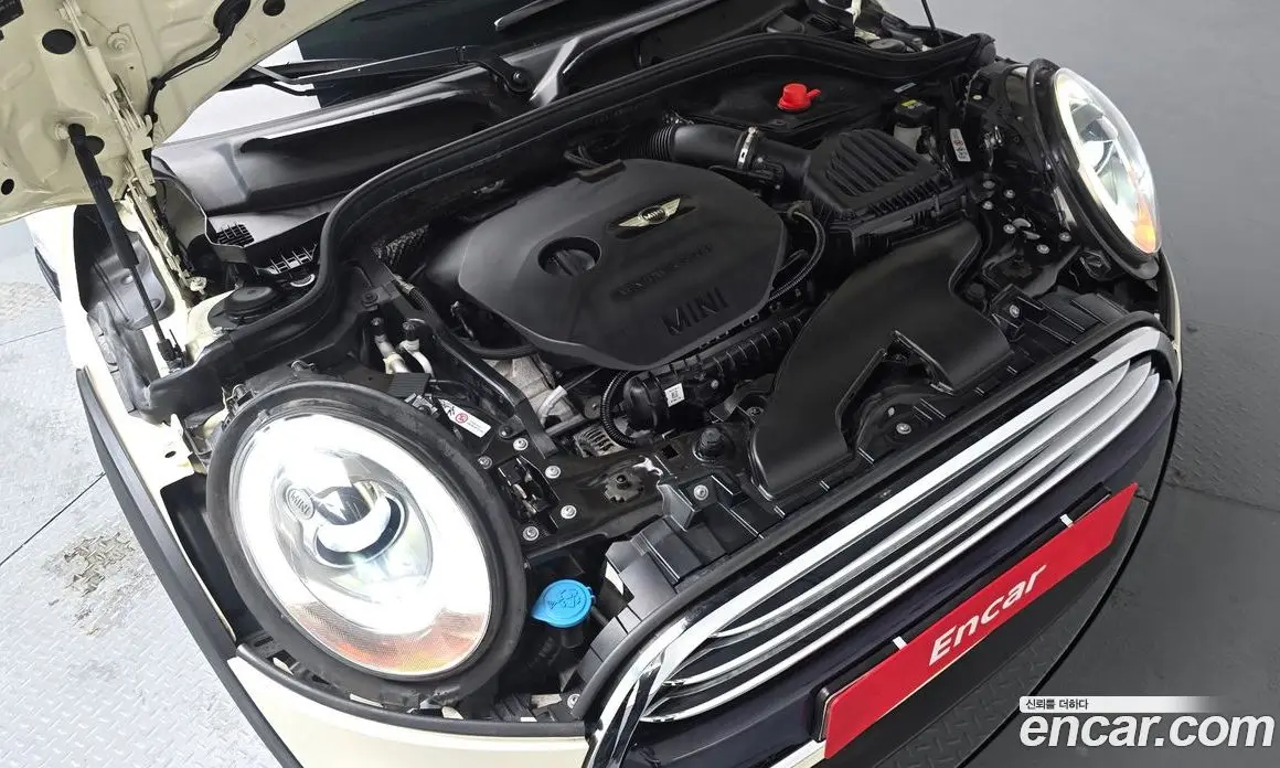 Mini Cooper 2015 1.5 автомат (гидро), фото 5 Mini Cooper 2015 1.5 автомат (гидро), фото 5