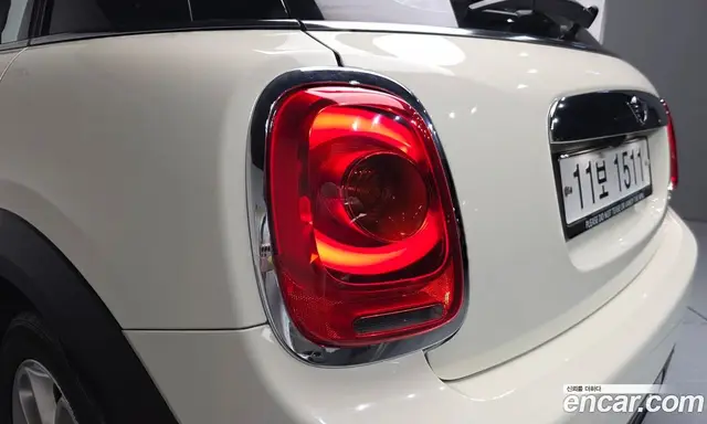 Mini Cooper 2015 1.5 автомат (гидро), миниатюра 8 Mini Cooper 2015 1.5 автомат (гидро), миниатюра 8