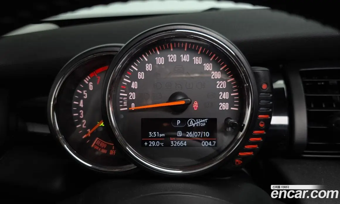 Mini Cooper 2015 1.5 автомат (гидро), фото 10 Mini Cooper 2015 1.5 автомат (гидро), фото 10