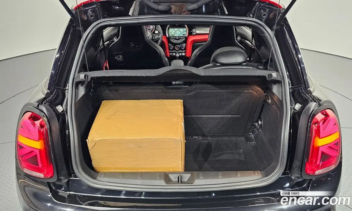 Mini Cooper 2017 2.0 автомат (гидро), фото 25 Mini Cooper 2017 2.0 автомат (гидро), фото 25