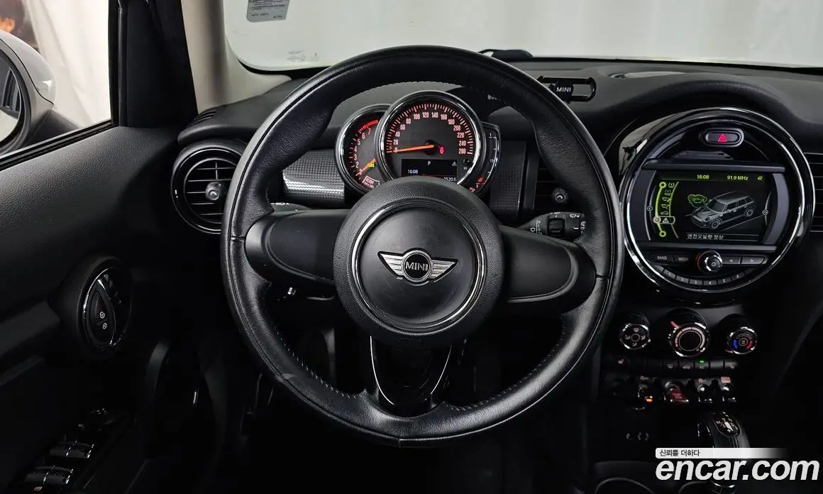 Mini Cooper 2018 1.5 автомат (гидро), фото 13 Mini Cooper 2018 1.5 автомат (гидро), фото 13