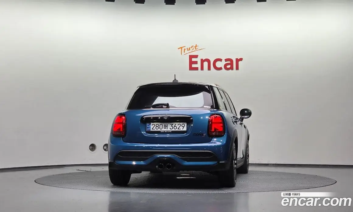 Mini Cooper 2024 2.0 автомат (гидро), фото 4