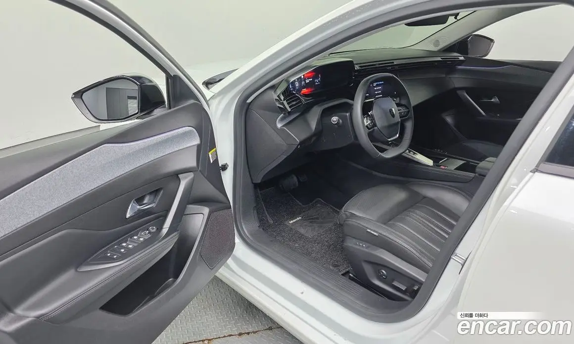 Peugeot 308 2023 1.5 автомат (гидро), фото 17 Peugeot 308 2023 1.5 автомат (гидро), фото 17