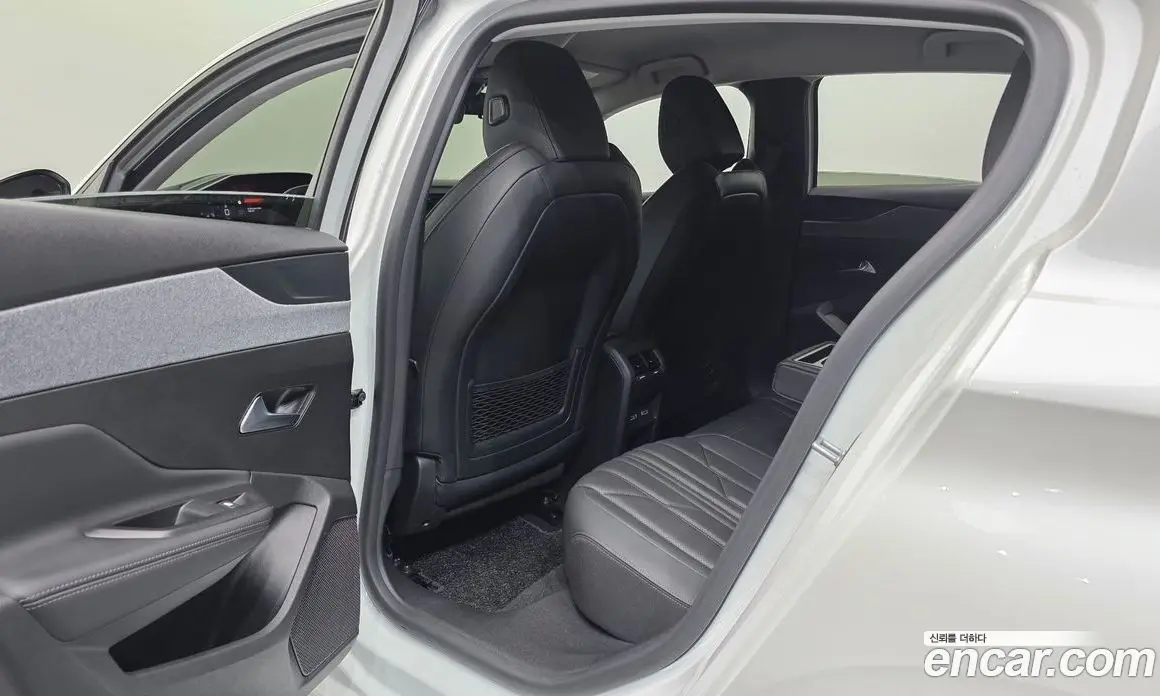 Peugeot 308 2023 1.5 автомат (гидро), фото 24 Peugeot 308 2023 1.5 автомат (гидро), фото 24