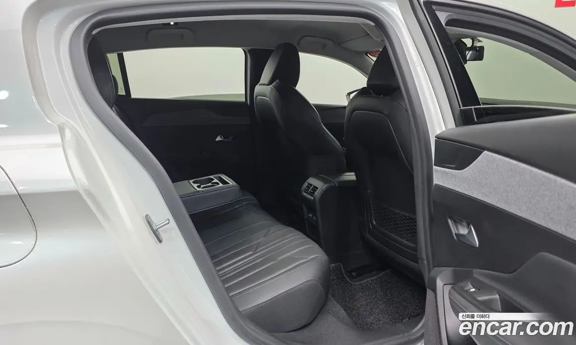Peugeot 308 2023 1.5 автомат (гидро), фото 25 Peugeot 308 2023 1.5 автомат (гидро), фото 25
