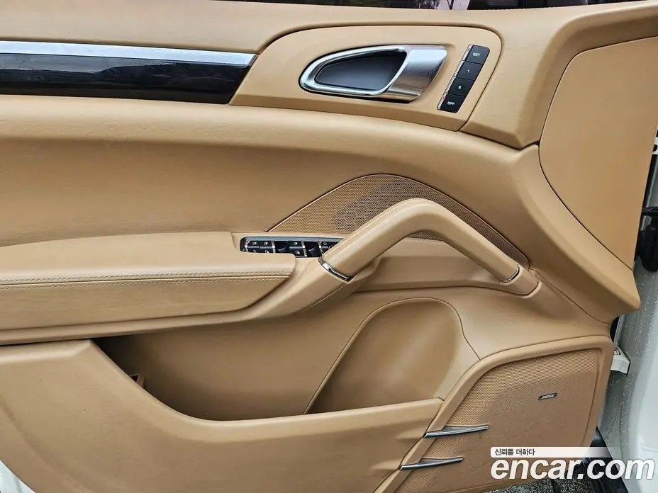 Porsche Cayenne 2011 3.0 автомат (гидро), фото 12 Porsche Cayenne 2011 3.0 автомат (гидро), фото 12