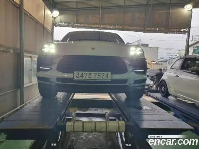 Porsche Macan 2019 2.0 автомат (гидро), миниатюра 1