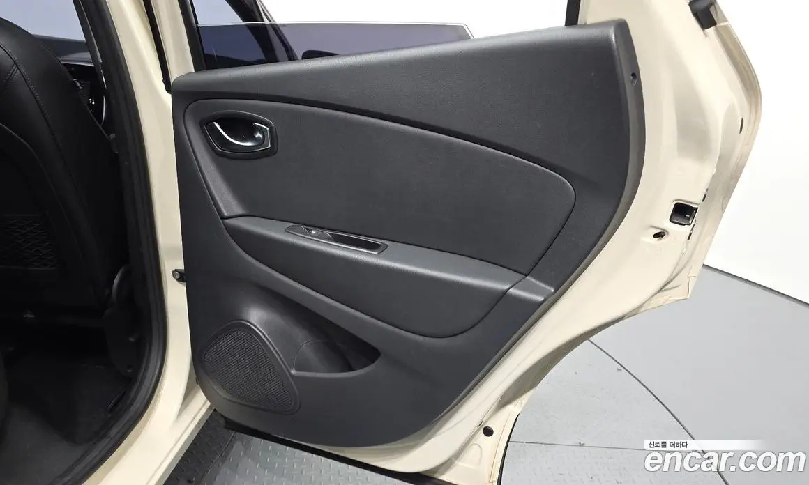 Renault (Samsung) QM3 2017 1.5 автомат (гидро), фото 15 Renault (Samsung) QM3 2017 1.5 автомат (гидро), фото 15