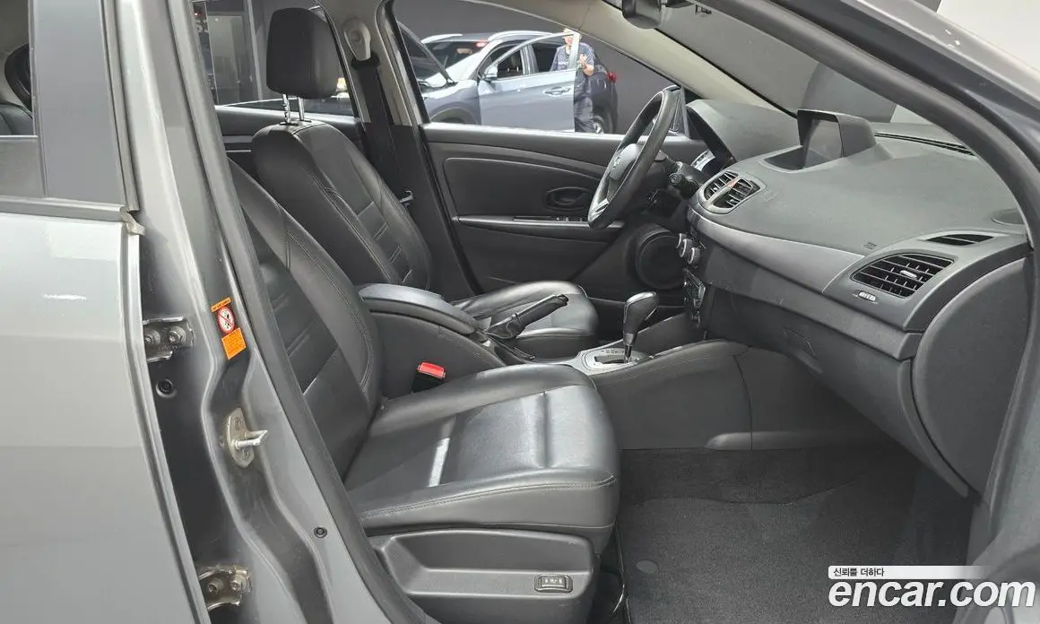Renault (Samsung) SM3 2017 1.6 автомат (гидро), фото 11 Renault (Samsung) SM3 2017 1.6 автомат (гидро), фото 11