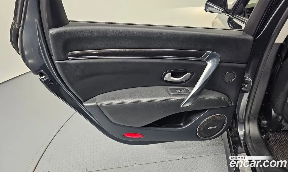 Renault (Samsung) SM7 2013 2.5 автомат (гидро), фото 14 Renault (Samsung) SM7 2013 2.5 автомат (гидро), фото 14
