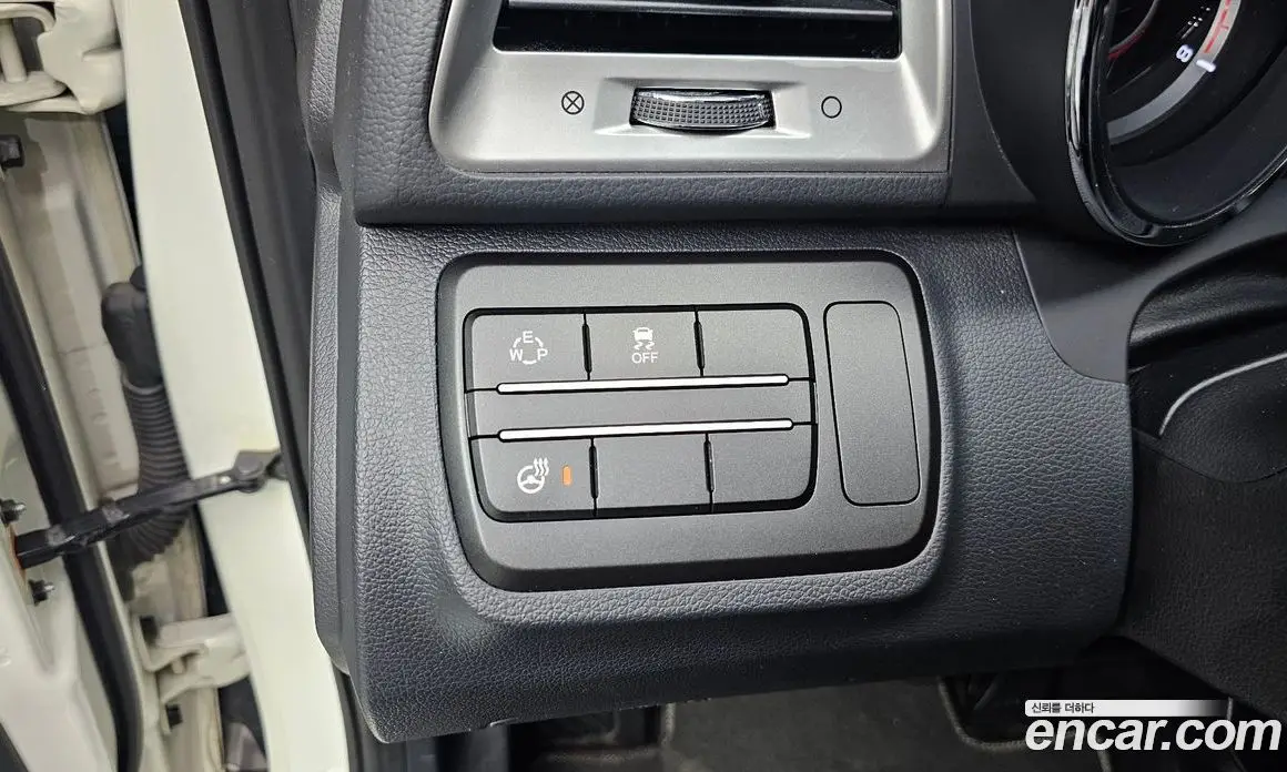 SsangYong TIBOLI 2015 1.6 автомат (гидро), фото 17 SsangYong TIBOLI 2015 1.6 автомат (гидро), фото 17