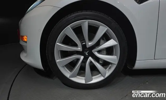 Tesla Model 3 2020 автомат (гидро), миниатюра 5 Tesla Model 3 2020 автомат (гидро), миниатюра 5