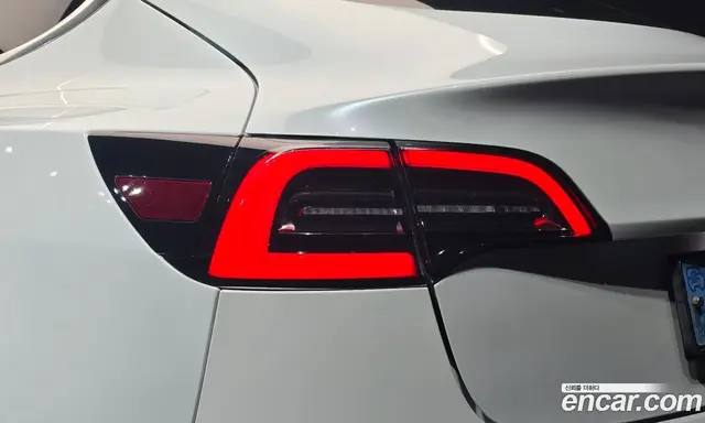 Tesla Model 3 2020 автомат (гидро), миниатюра 9 Tesla Model 3 2020 автомат (гидро), миниатюра 9