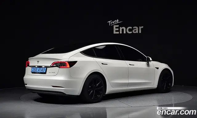 Tesla Model 3 2021 0.2 автомат (гидро), миниатюра 1 Tesla Model 3 2021 0.2 автомат (гидро), миниатюра 1