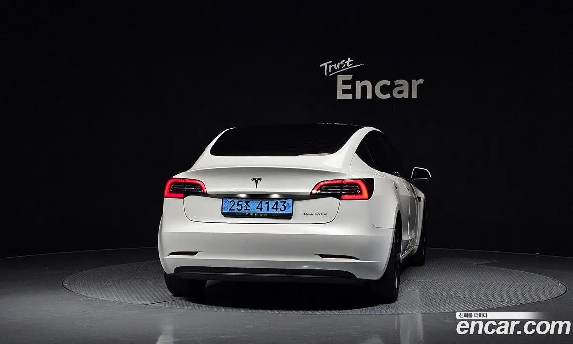 Tesla Model 3 2021 0.2 автомат (гидро), фото 3 Tesla Model 3 2021 0.2 автомат (гидро), фото 3