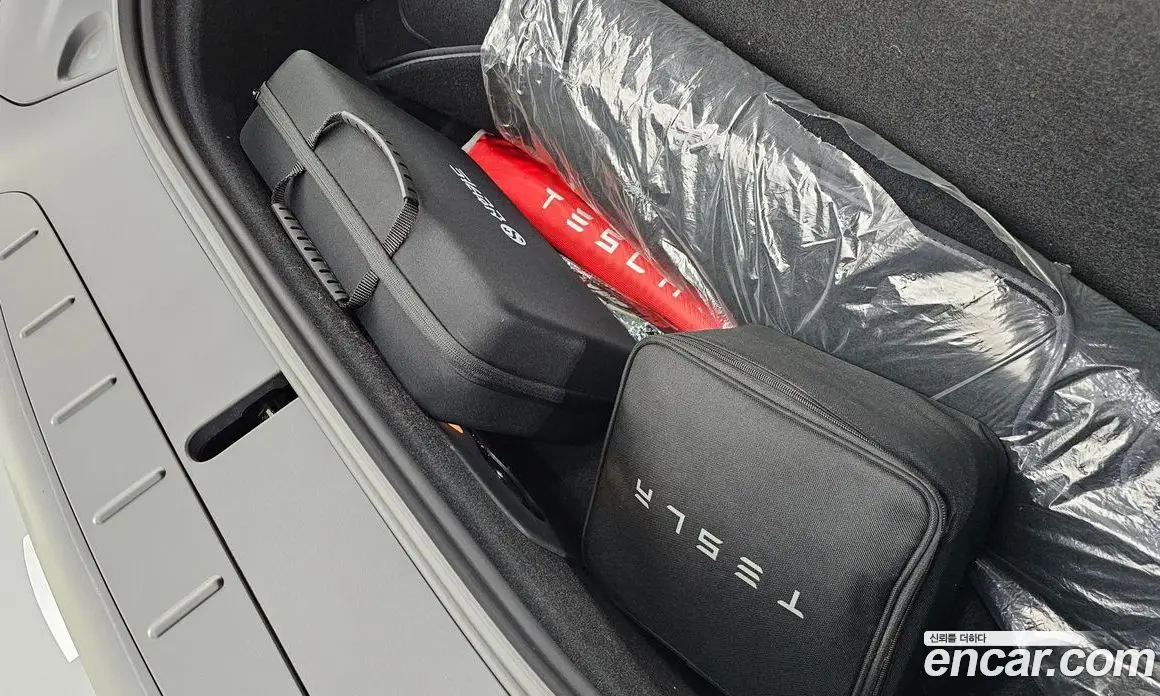 Tesla Model X 2024 0.3 автомат (гидро), фото 21 Tesla Model X 2024 0.3 автомат (гидро), фото 21