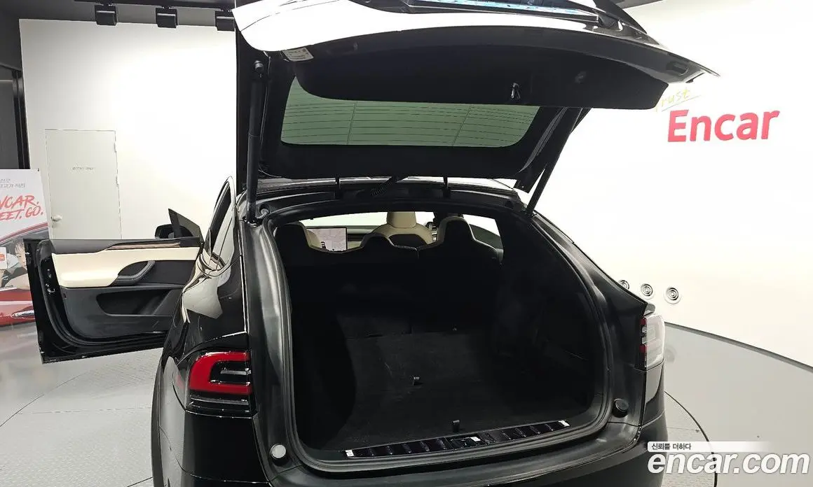 Tesla Model X 2024 0.3 автомат (гидро), фото 38 Tesla Model X 2024 0.3 автомат (гидро), фото 38