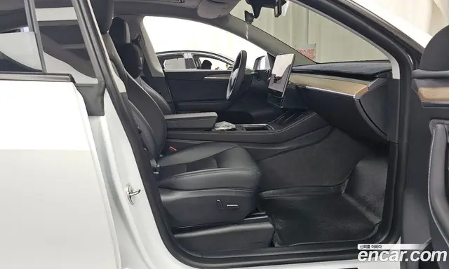 Tesla Model Y 2023 0.2 автомат (гидро), миниатюра 11 Tesla Model Y 2023 0.2 автомат (гидро), миниатюра 11