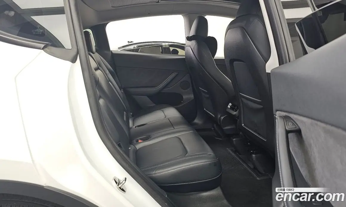 Tesla Model Y 2023 0.2 автомат (гидро), фото 12 Tesla Model Y 2023 0.2 автомат (гидро), фото 12