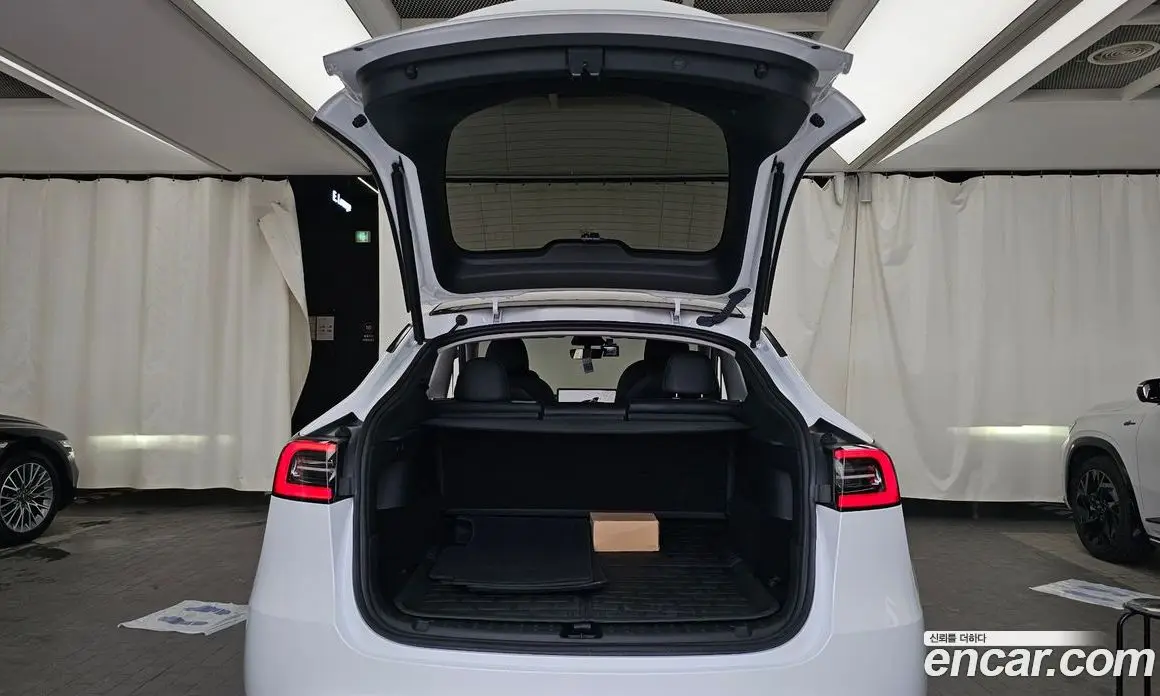 Tesla Model Y 2023 0.2 автомат (гидро), фото 20 Tesla Model Y 2023 0.2 автомат (гидро), фото 20