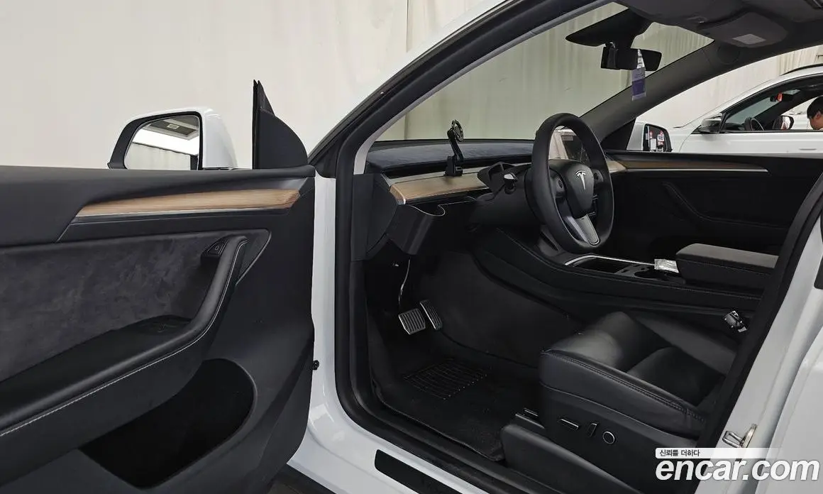 Tesla Model Y 2023 0.2 автомат (гидро), фото 10 Tesla Model Y 2023 0.2 автомат (гидро), фото 10
