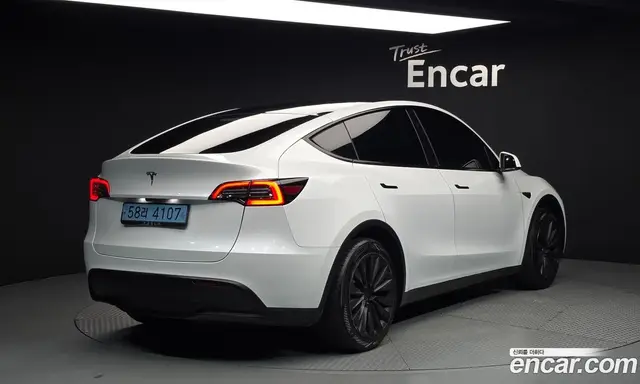 Tesla Model Y 2024 0.2 автомат (гидро), миниатюра 2 Tesla Model Y 2024 0.2 автомат (гидро), миниатюра 2