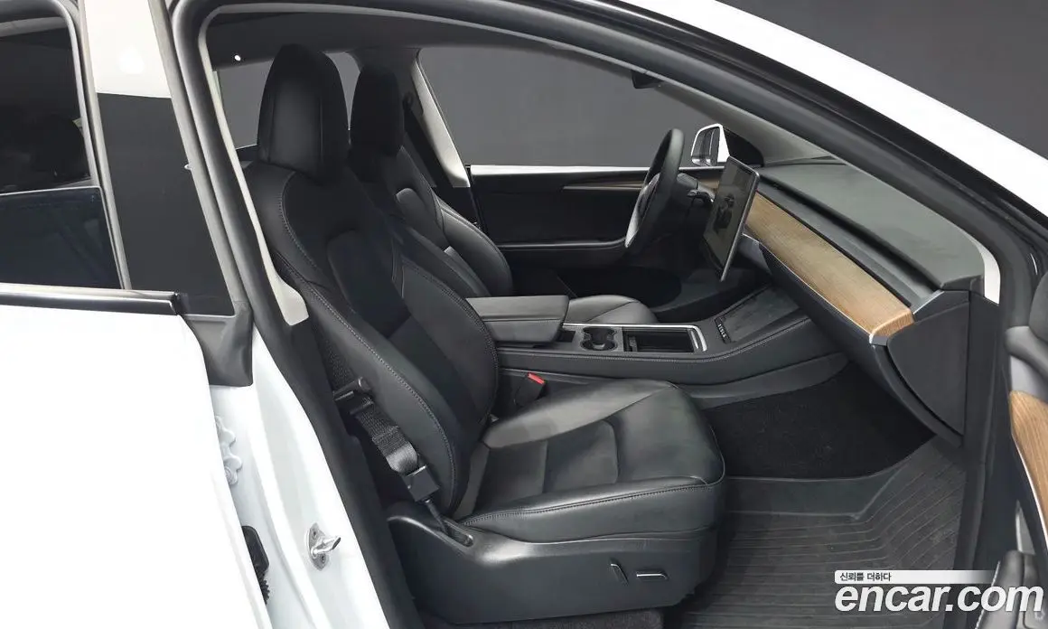Tesla Model Y 2024 0.2 автомат (гидро), фото 17 Tesla Model Y 2024 0.2 автомат (гидро), фото 17