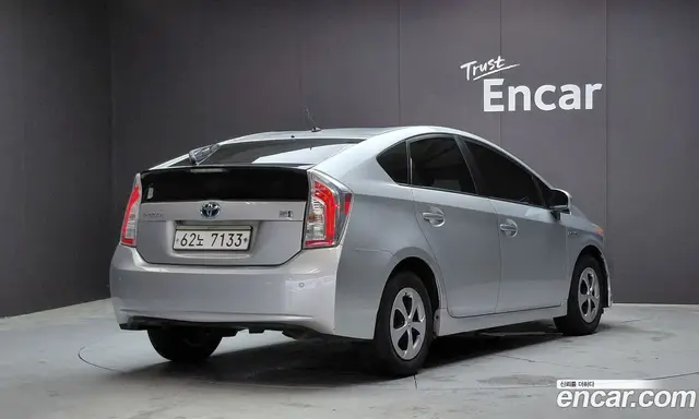 Toyota Prius 2014 1.8 автомат (гидро), миниатюра 2 Toyota Prius 2014 1.8 автомат (гидро), миниатюра 2
