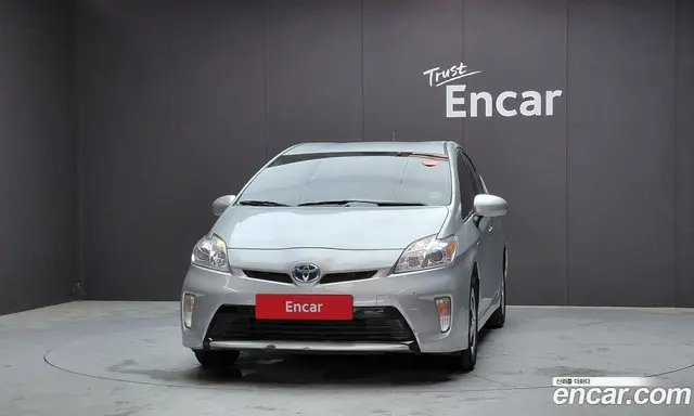 Toyota Prius 2014 1.8 автомат (гидро), миниатюра 3 Toyota Prius 2014 1.8 автомат (гидро), миниатюра 3