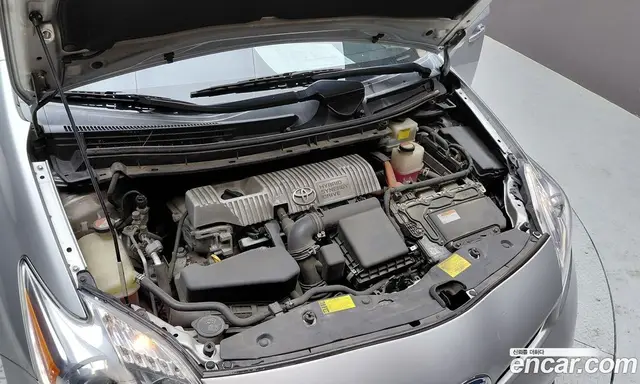 Toyota Prius 2014 1.8 автомат (гидро), миниатюра 6 Toyota Prius 2014 1.8 автомат (гидро), миниатюра 6