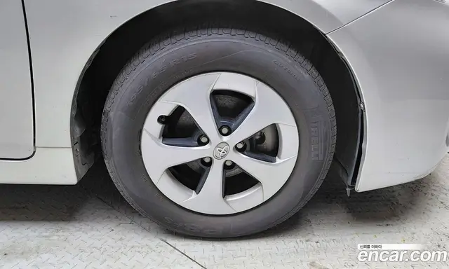 Toyota Prius 2014 1.8 автомат (гидро), миниатюра 7 Toyota Prius 2014 1.8 автомат (гидро), миниатюра 7