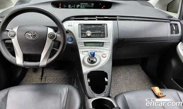 Toyota Prius 2014 1.8 автомат (гидро), миниатюра 10 Toyota Prius 2014 1.8 автомат (гидро), миниатюра 10