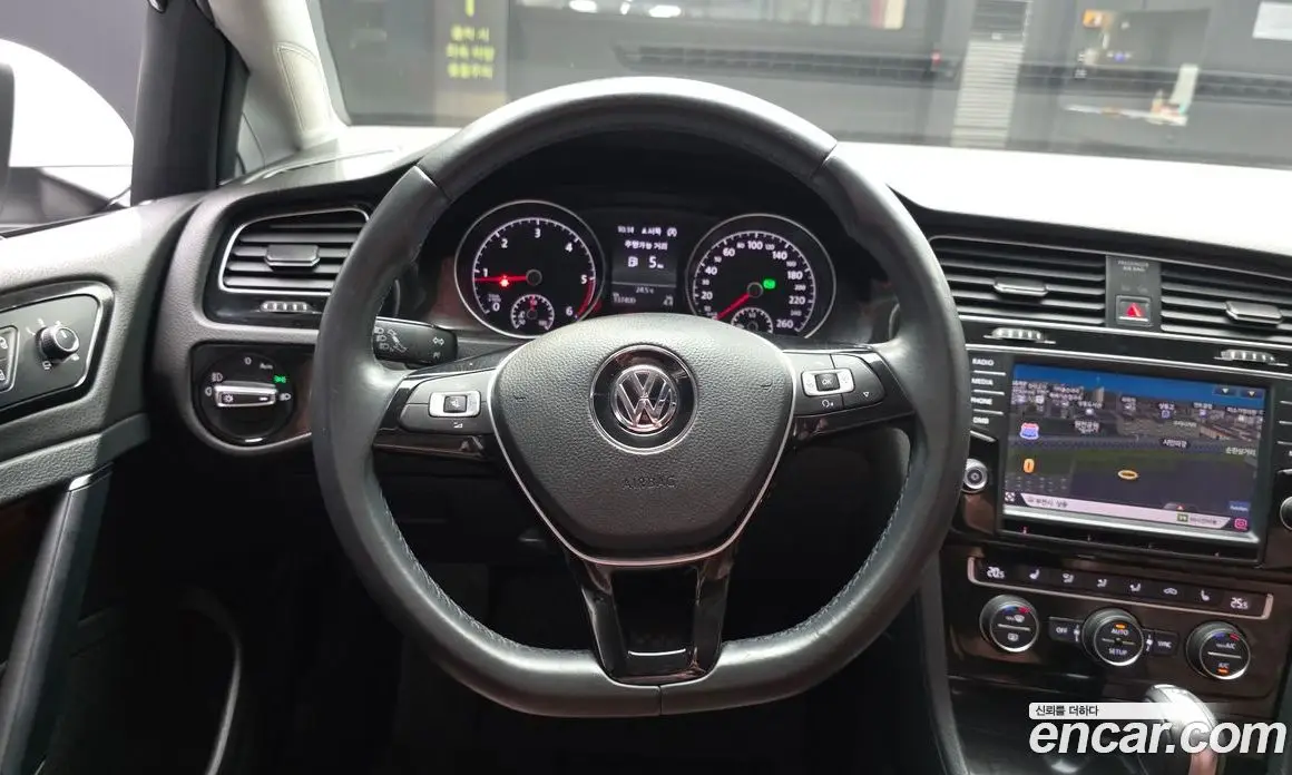 Volkswagen Golf 2014 2.0 автомат (гидро), фото 13 Volkswagen Golf 2014 2.0 автомат (гидро), фото 13